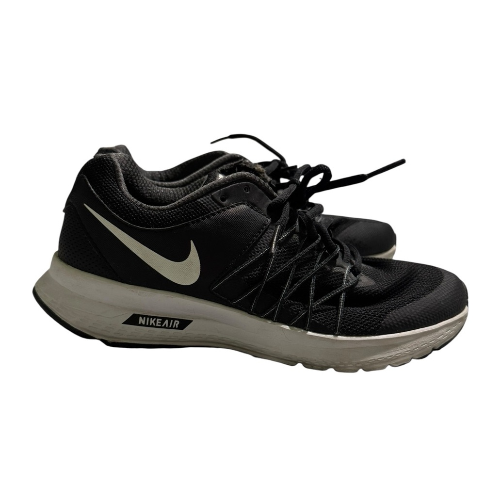 NIKE AIR BLACK AND WHITE RUNNING SHOES